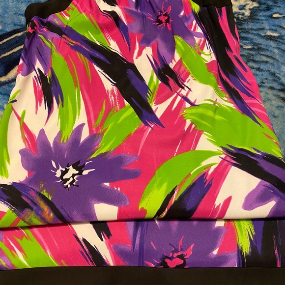 Colorful dress - Picture 2 of 3